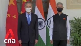 Foreign ministers of China, India hold talks