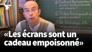 Addiction aux écrans : ce professeur tente de désintoxiquer ses élèves