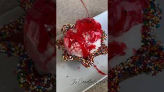 STRAWBERRY ICE CREAM SUNDAE CANDLE