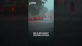 India: Mumbai Hit By Heavy Rain, Red Alert in 8 Weather Stations | Subscribe to Firstpost | N18G