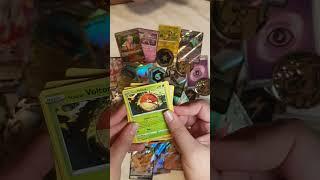 Opening a pack of Pokemon TCG! #pokemon #tcg #tradingcardgame #nintendo