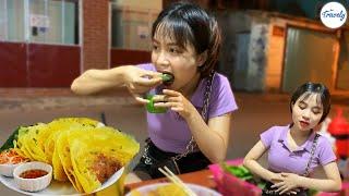 Eating the Most Famous Banh Xeo restaurant in Hanoi | Not delicious do NOT TAKE MONEY