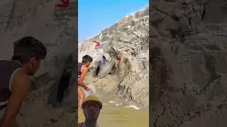 Ateeq khan I a video hug w