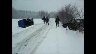 UAZ 469 s navijákem versus Ford Transit