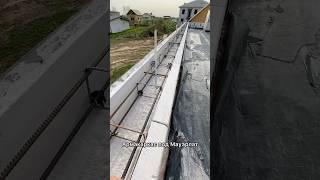 Простое решение установки шпилек для мауэрлата, устройство монолитного пояса #shorts #стройка #бетон