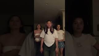 How do you pop?!?! (Dc: niana Guerrero) #dance #trend #tiktok #triplets #shorts