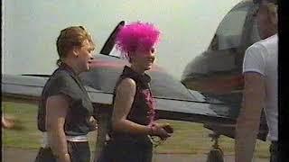 Gary Numan   1983 08   Aeroplane flight w fans @ Switch