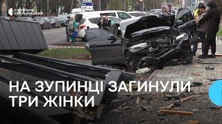 Автомобіль на швидкості влетів в зупинку у Хмельницькому