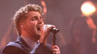 Alex Warren - "Ordinary" [2025 American Music Awards]