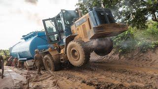 Giant Trucks in Action, World's Largest Heavy Machinery on a Dangerous Road #78