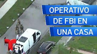 FBI realiza operación con múltiples agentes en una casa de Miami Gardens