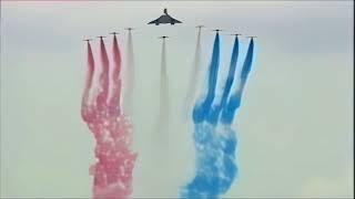 Concorde fly past over Buckingham Palace (2002) [4K, 60 fps]