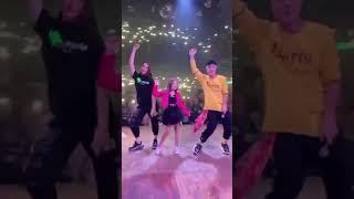 Милана Хаметова на сцене #миланахаметова #суперхаус #superhouse