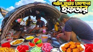  নদীর মাঝে ইফতার! | Padma River Fishermen's Iftar on Boat |  Fishing, Cooking & Living on Boats