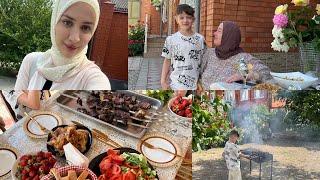 VLOG:WEEKENDВКУСНУЕ ВЫХОДНЫЕ У МАМЫЖАРИМ ШАШЛЫК/БАРБЕКЮ СЫНОК САМ РАЗВЕЛ МАНГАЛ
