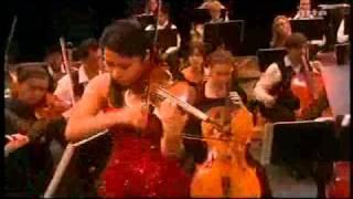 Sarah Chang plays Bruch Violin Concerto op. 26 (with James Levin) mov.2