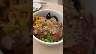 Poke Bowl Makanan Enak Di Borneo #shorts #moreviews #borneofood #borneofoodhunter