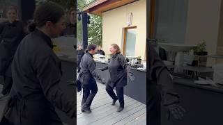 Пятница‍️ А значит – танцуют все!Наша еда заряжена на позитив#брайткейтерингтанцует#танцы#dance