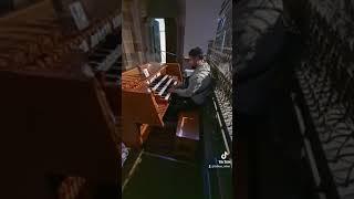 Der Generalspieltisch der Orgel in der Rosenkranzkirche Kassel (St. Mariä)