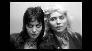 Joan Jett & Blondie - I Love Playin' With Fire LIVE CBGB's 4/5/1977 The Runaways