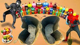 Spiderman makes a butterfly in the sand with Coca Cola, Pepsi, Soda and Mentos