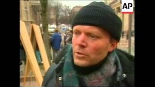 UKRAINE: DEMONSTRATIONS AGAINST PRESIDENT KUCHMA