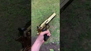 Deadpool and Wolverine nicepools gold desert Eagle!