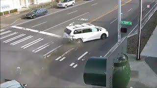 Crashes caught on Seattle traffic cameras #8!