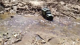 RC Ural 4320 Radio Box in water crossing action