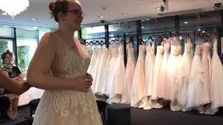 VLOG 4 - Bridal shopping | MY FRIEND IS GETTING MARRIED