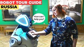 Vincent van Bot! Robot guides visitors though exhibition at Vladivostok art gallery