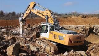 Liebherr R960sme quarrywork with hydraulic hammer