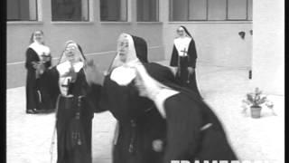 Nuns playing football (Archive footage) | Framepool