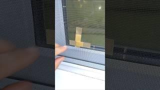 Отличный способ быстро и легко починить москитную сетку самостоятельно #diy #tips #homemade