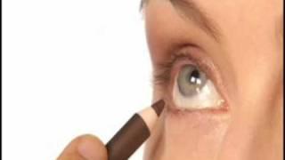 How to Apply Eyeliner - Clinique Eyeliner Pencil