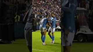 ¡QUÉ FORMA DE ESTRENARSE EN LIGA MX, GIORGOS!  Así fue el primer gol de Giakoumakis ante Xolos