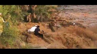 【衝撃映像】濁流が襲い掛かり流されかける