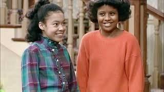 Pizza, Projects & PARENT FAILS! Cosby Show’s Funniest Family Dinner Ever!