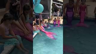 A pool full of MERMAIDS ready to make a splash!  WWYD?? #mermaids #mermaidtail #mermaidparty #pool