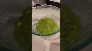 Guac tip  #guacamole #foodie #foodies #short #shorts #shortsvideo #mexicanfood #tips #tipsandtricks