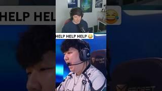 Sliggy Reacts To Texture Funny Yelling “HELP HELP” Like a Kid 