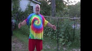 Crazy Old Man Forcing Green Tomatoes to Turn Red with PawPaw