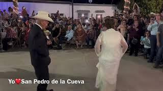 Boda de Doña Beba y Don Pancho - Bailando el Vals (El Gallo de Oro)