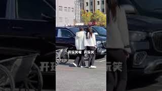 街头挑战和美女闺蜜一起约会，结果两闺蜜先打起来了