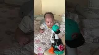 구스파파와 함께하는 2개월 아기 터미타임 #baby #babyshorts #아기 #cute #귀여워 #cutebaby #healing #아기웃음 #아기미소 #구스파파#아기장난감