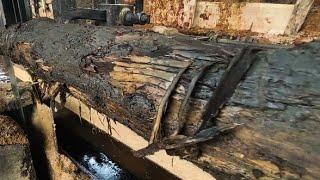 technique of cutting wood quickly and precisely in a sawmill - chainsaw