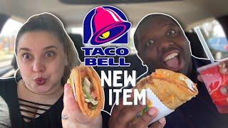 Trying Taco Bell NEW Quesalupa! [Food Review + Carbang]