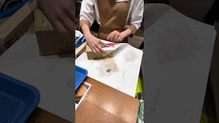 They wraps presents like it’s an art form