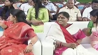 YS Jagan Family Members On Stage @ YS Jagan Oath Taking Ceremony