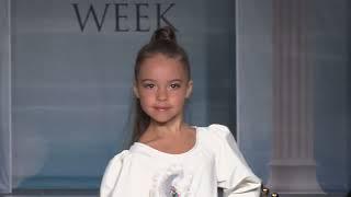 Модели агентства Umodel на Estet fashion week 2022